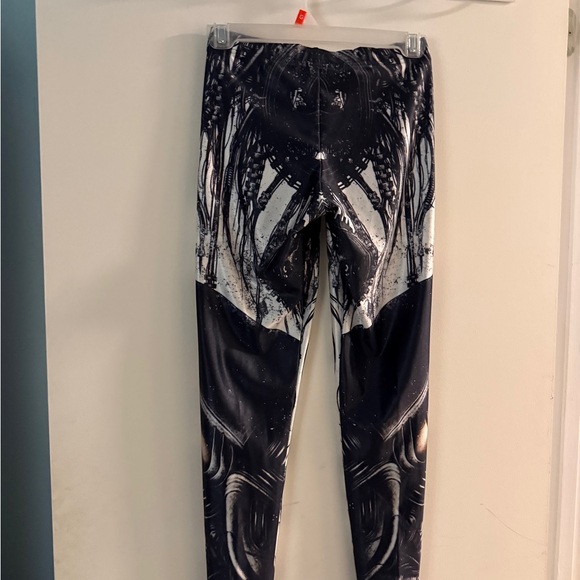 BlackMilk Shichigoro Leggings - Picture 4 of 5